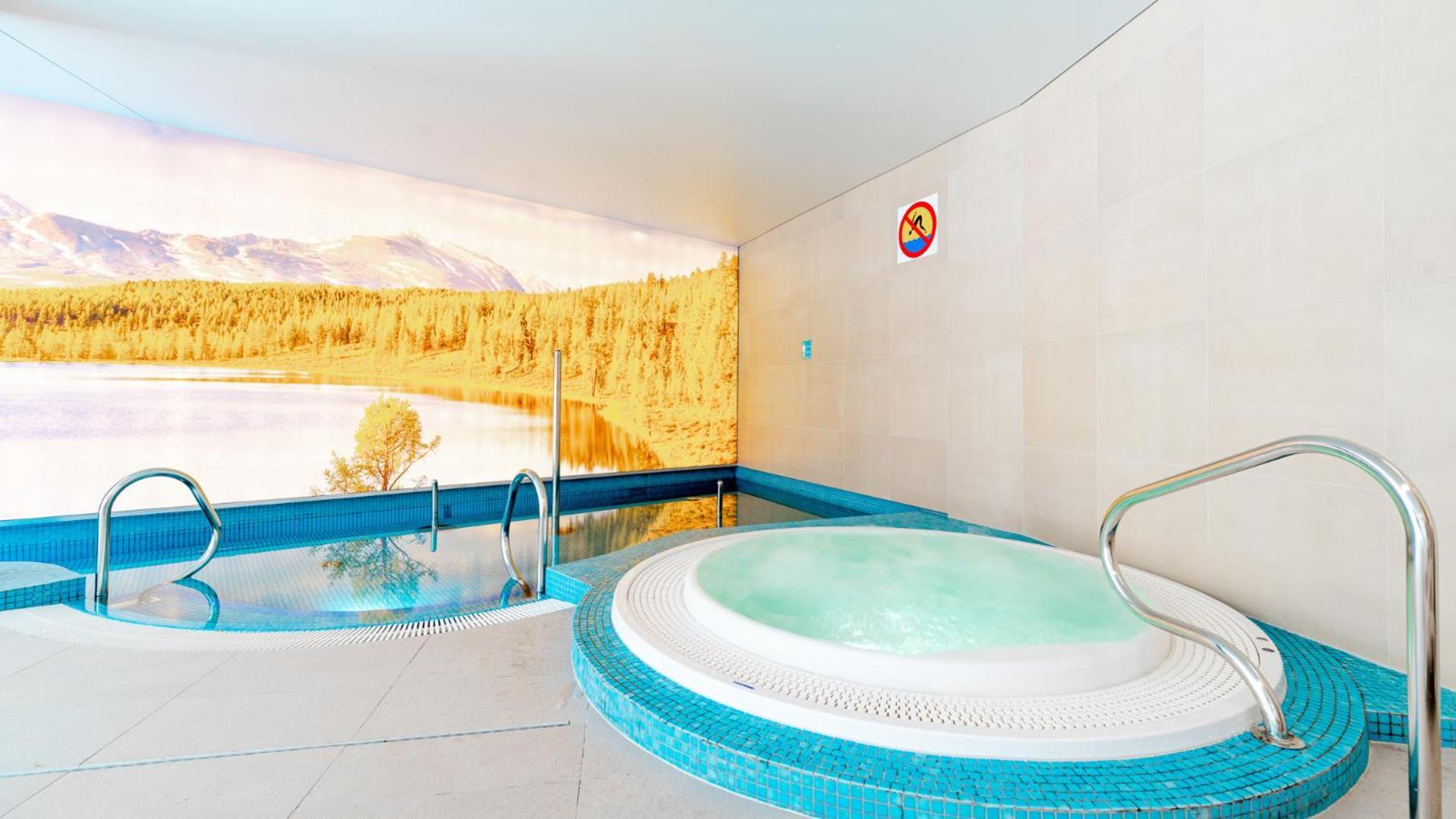 Royal Prestige Collection Z Prywatnym Jacuzzi - Stone Hill Resort Z Basenem I Saunami 스클라르스카포렘바 외부 사진