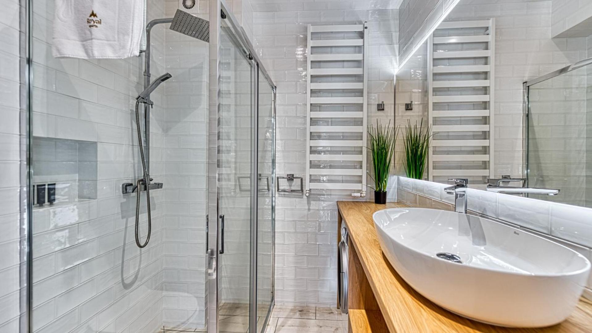 Royal Prestige Collection Z Prywatnym Jacuzzi - Stone Hill Resort Z Basenem I Saunami 스클라르스카포렘바 외부 사진